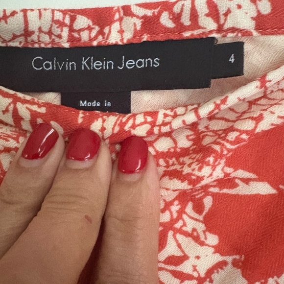 Calvin Klein Jeans Red and White Floral Mini Skirt - Picture 3 of 3